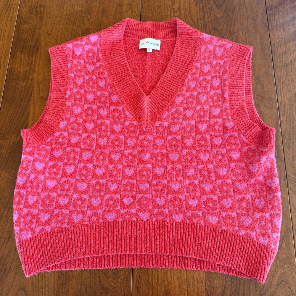 Freshman 1996 Red and Pink V-Neck Sweater Vest Hearts and Flowers Print Size M